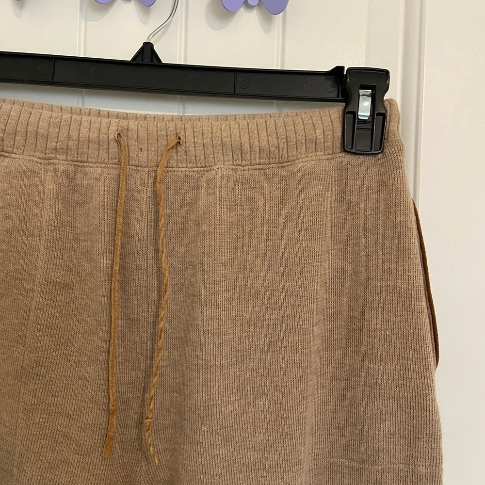 Liz Claiborne women’s tan soft knit‎ drawstring pocket sweatpants lounge small